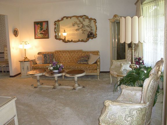 4th image of 109 Hidden Cove Ct