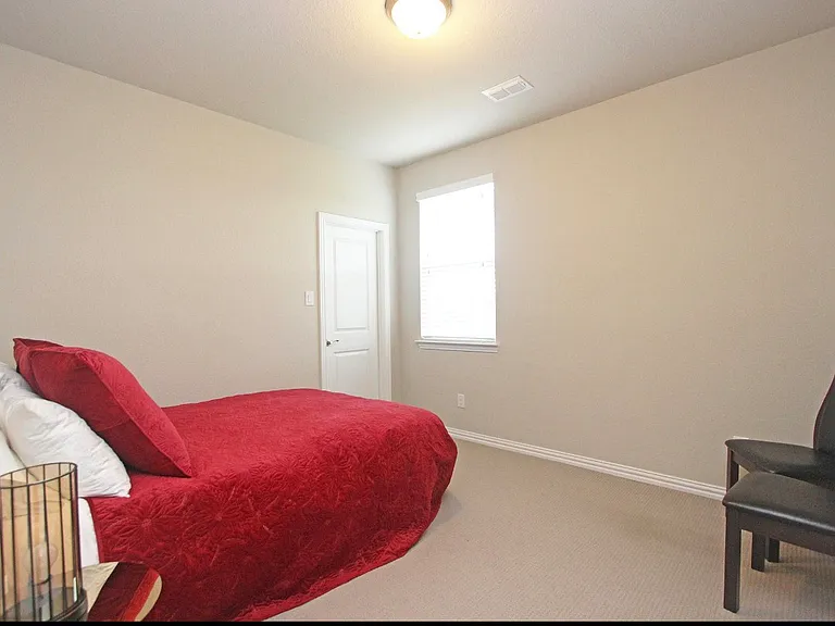 600 Ansley Way — Photo 24