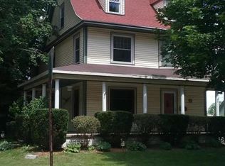 214 W Lincoln St, Grand Ledge, MI 48837