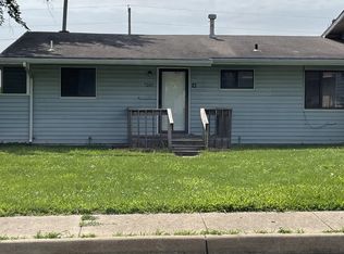 7205 SW Glencrest Dr, Topeka, KS 66619