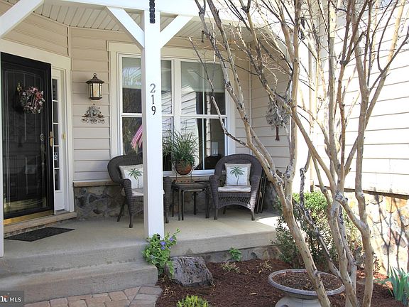 2nd image of 219 Grebe Dr