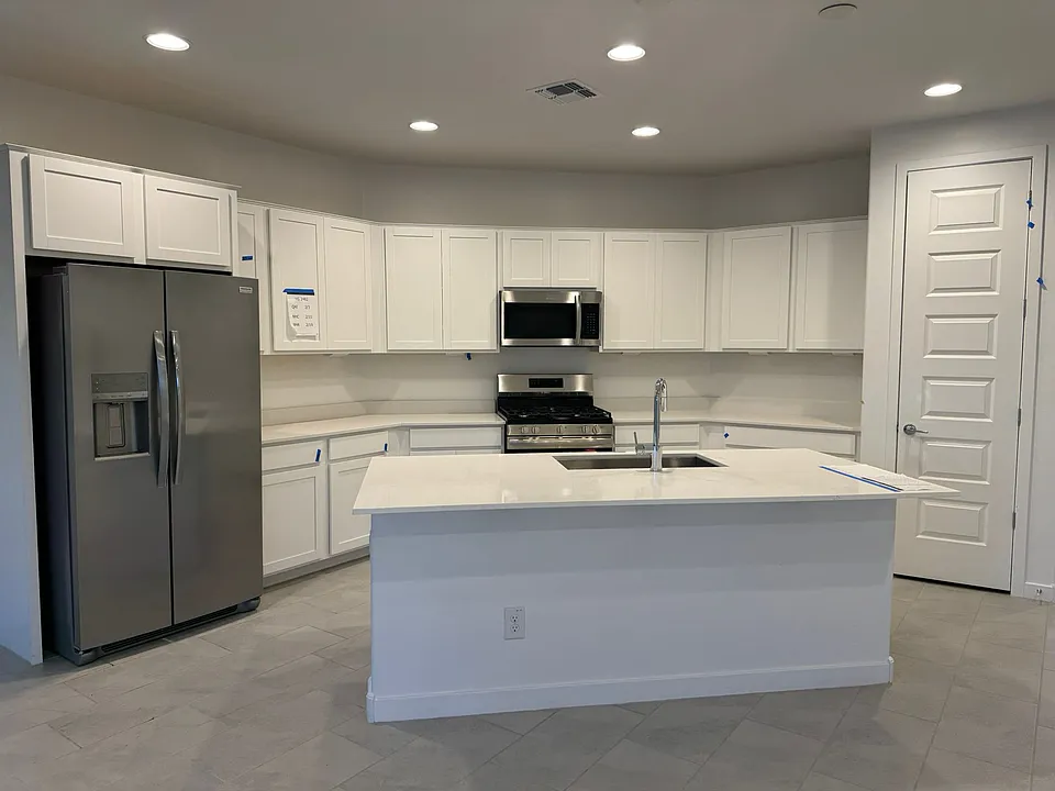 3300 E Ranchhand Dr