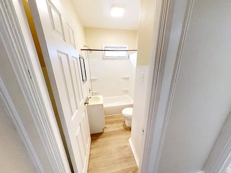 96 Laburnam Cres #3 — Photo 9