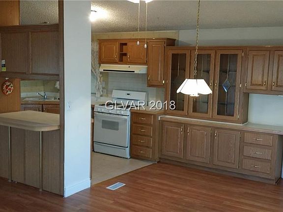 2nd image of 4921 Saguaro Way