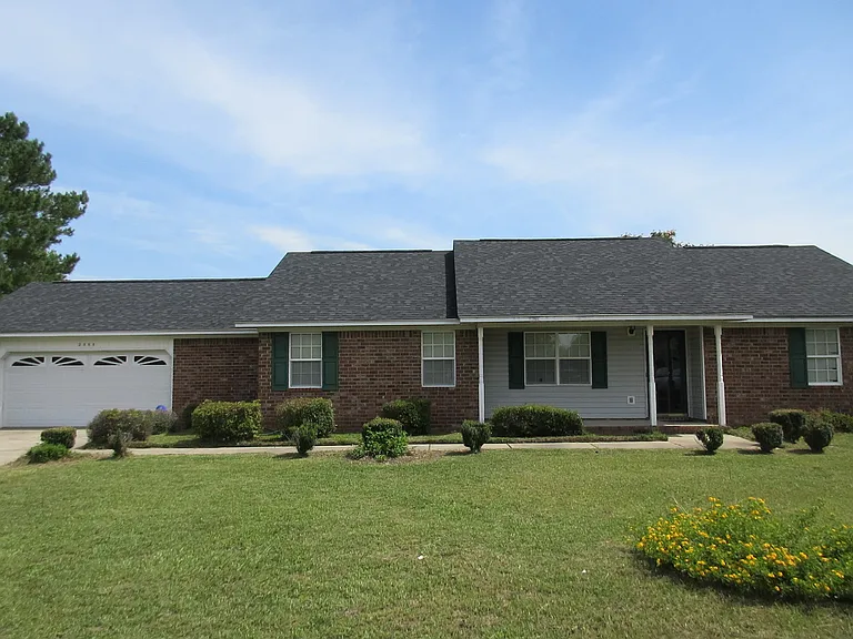 2555 Nicholson Dr — Photo 1