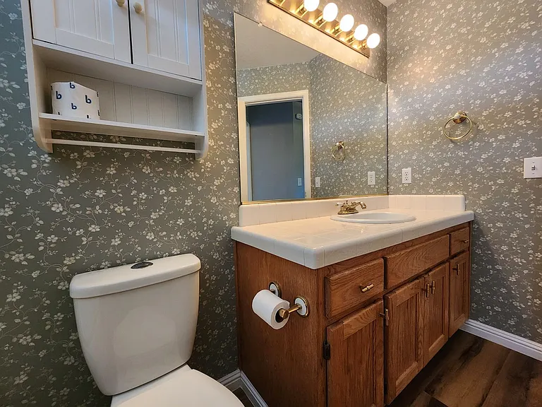 9609 Lord Dr — Photo 23