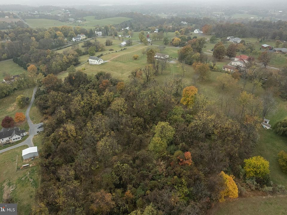2nd image of Apple Pie Ridge Rd