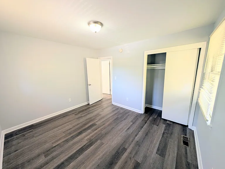 70 Ruzelle Dr SW — Photo 16