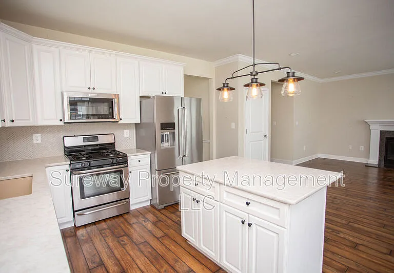 1 Tweentown Close — Photo 12