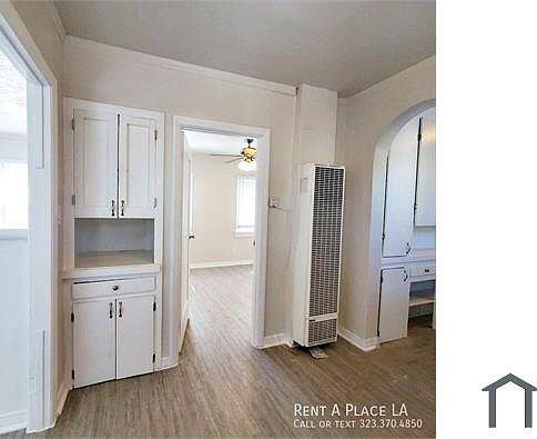 5th image of 837 W 43rd Pl #837B