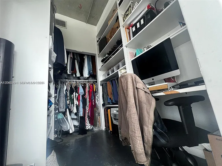 10 S River Dr #812 — Photo 25
