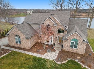 2355 Lake Ridge Dr, Grand Blanc, MI 48439