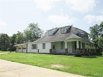 1st image of 1524 N Grand Ave