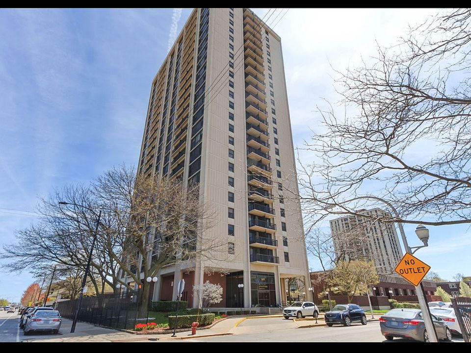 1st image of 2605 S Indiana Ave Unit 2407