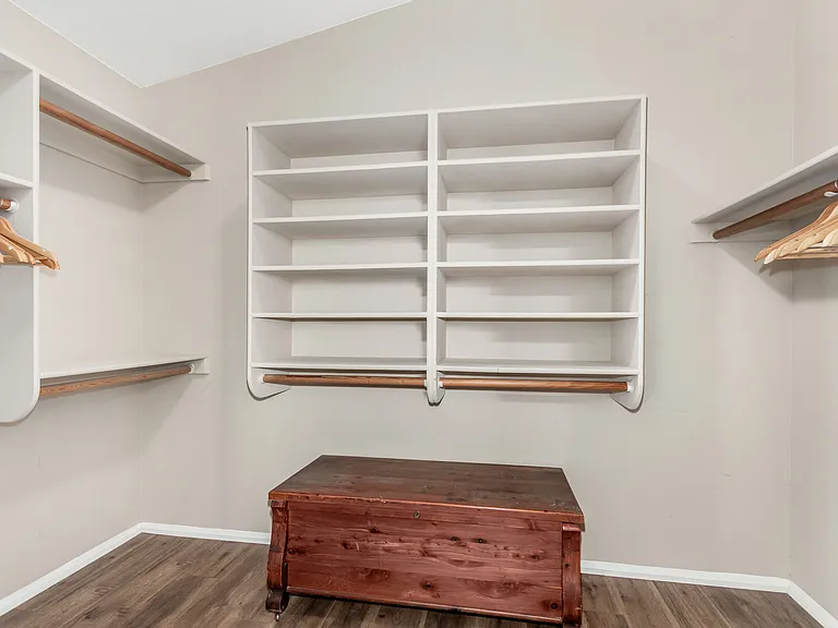 7724 W Topeka Dr — Photo 20
