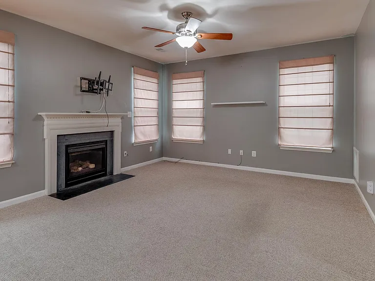 44241 Beaver Creek Dr — Photo 17