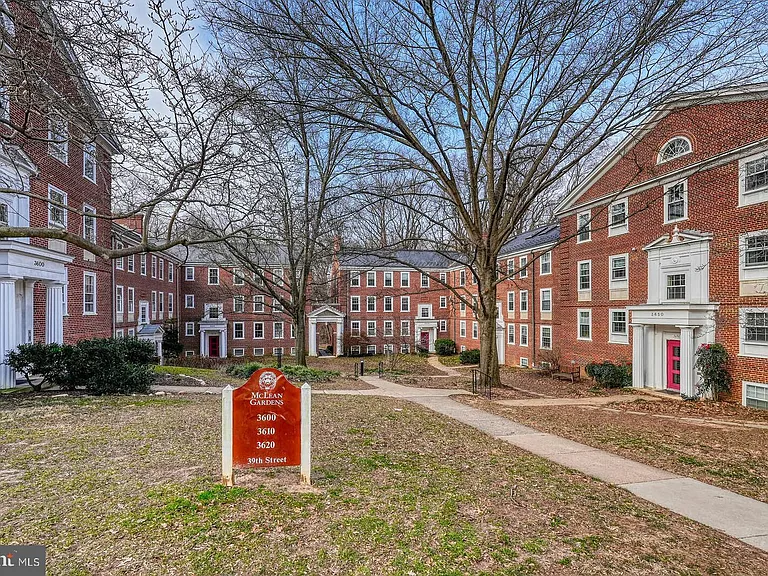3630 39th St NW #B530 — Photo 2