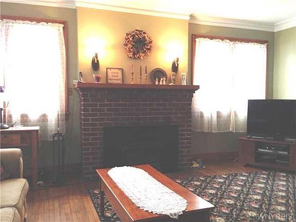 3rd image of 313 Highland Ave