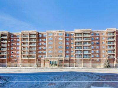 650 S River Rd Unit 812, Des Plaines, IL, 60016