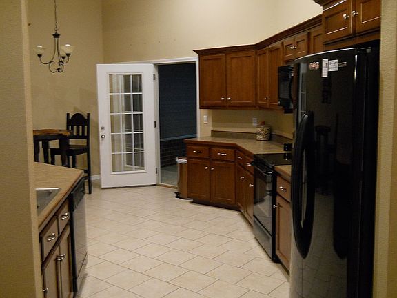 5th image of 3107 Belmont Ave
