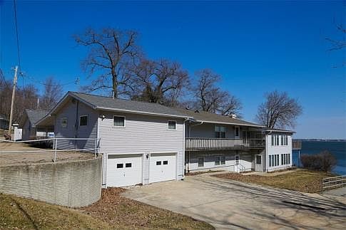 1st image of 5428 Lakeview Dr