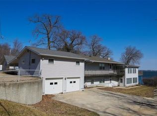 5428 Lakeview Dr, Clear Lake, IA 50428