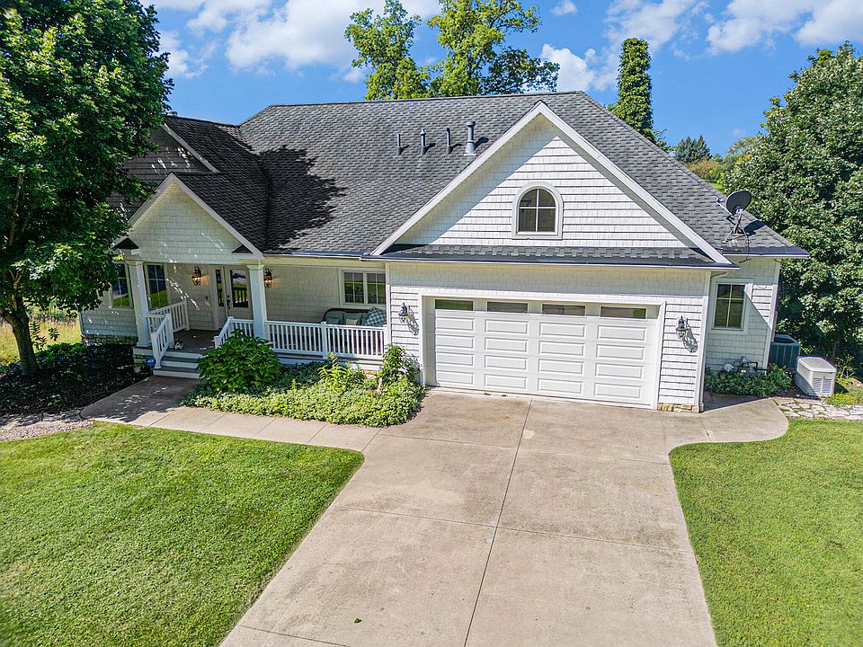 1st image of 4824 Knoll Ct