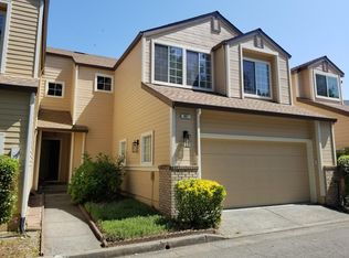907 Woodlake Dr, Santa Rosa, CA 95405
