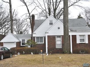238 Hickory Ave, Bergenfield, NJ 07621