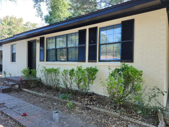 3652 Westchester Dr, Jackson, MS 39213