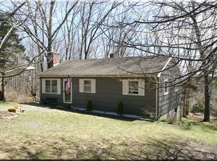 5 Juniper St, Ipswich, MA 01938