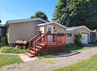 327 8th St, Calumet, MI 49913