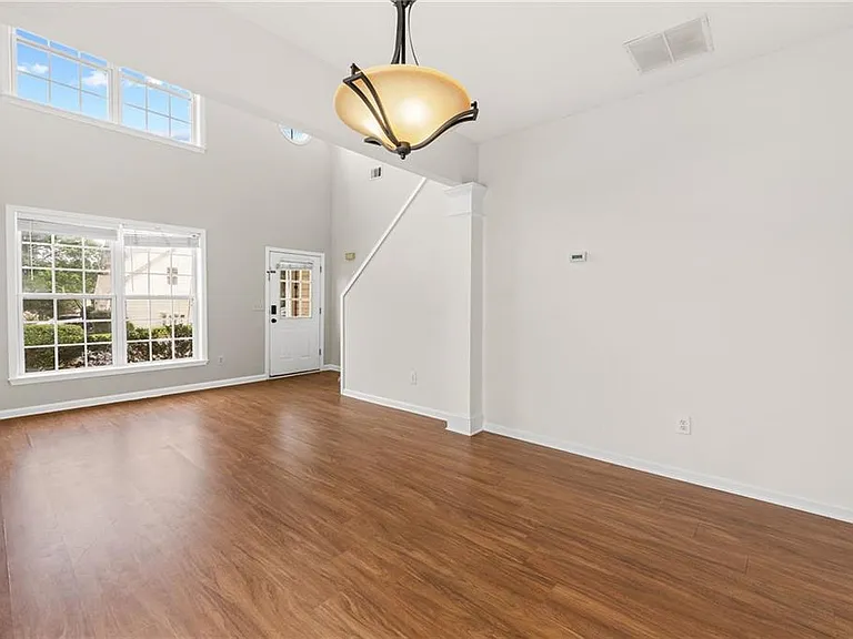 2704 Regent Walk Dr — Photo 7