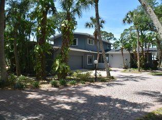 2210 Pelham Rd N, Saint Petersburg, FL 33710