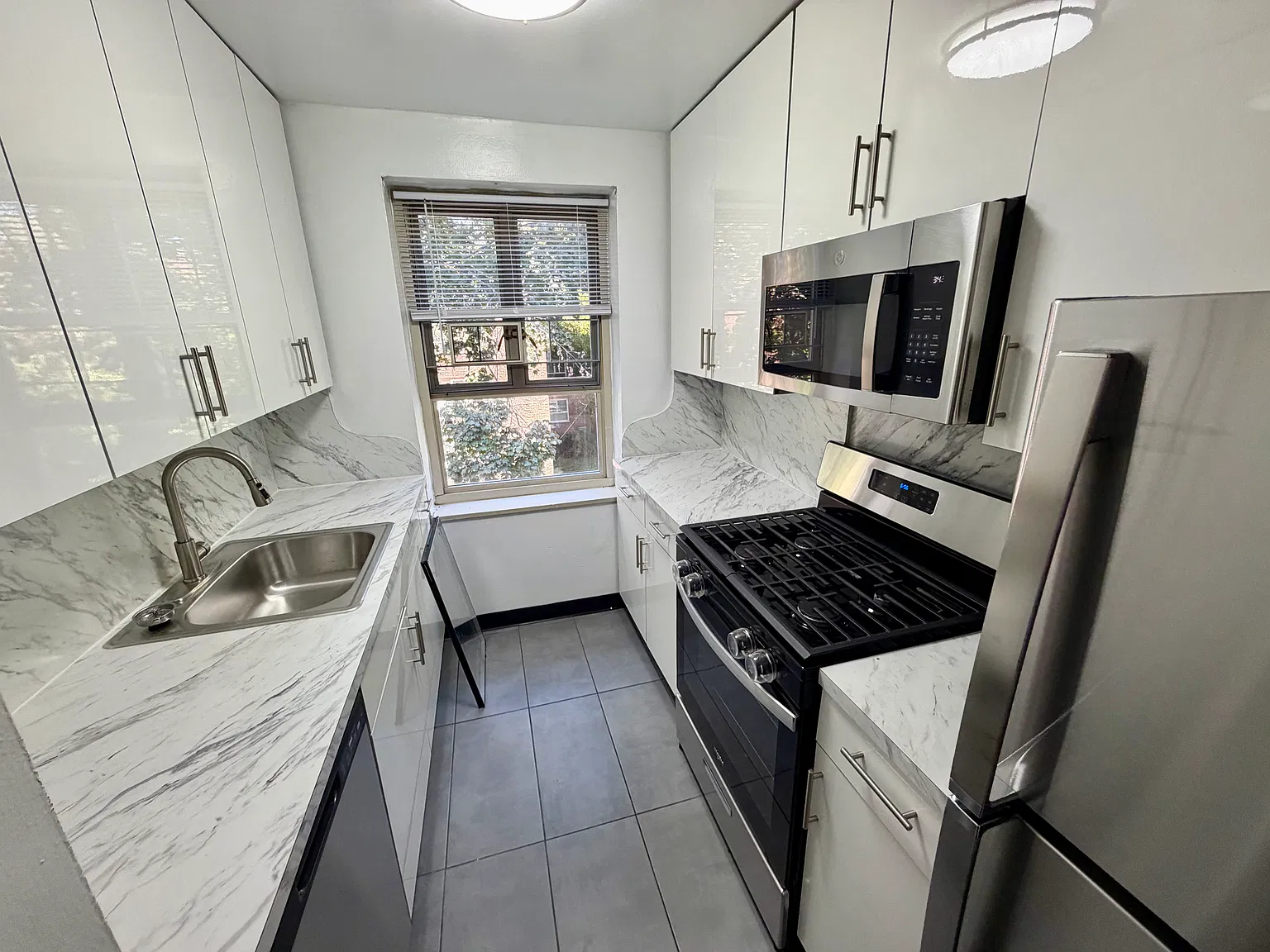 65th Cres, Fresh Meadows — Photo 3