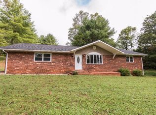 11346 Boone Trl, Purlear, NC 28665