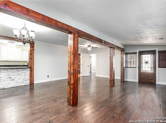 5th image of 1530 Lavaca