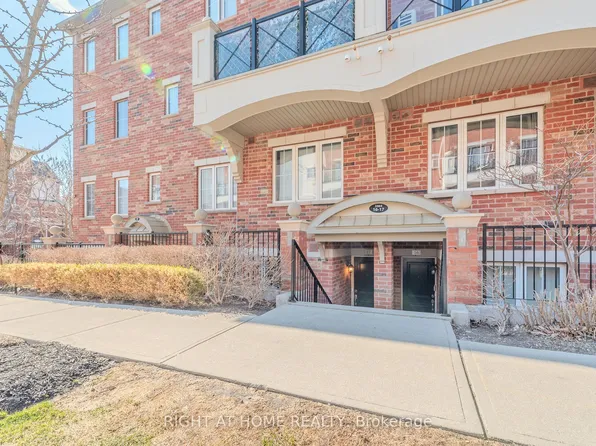 2464 Post Rd #17, Oakville, ON L6H 0J2