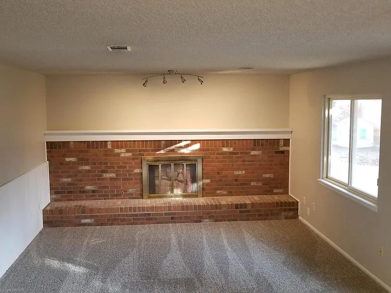 3162 Worthington Ave — Photo 11