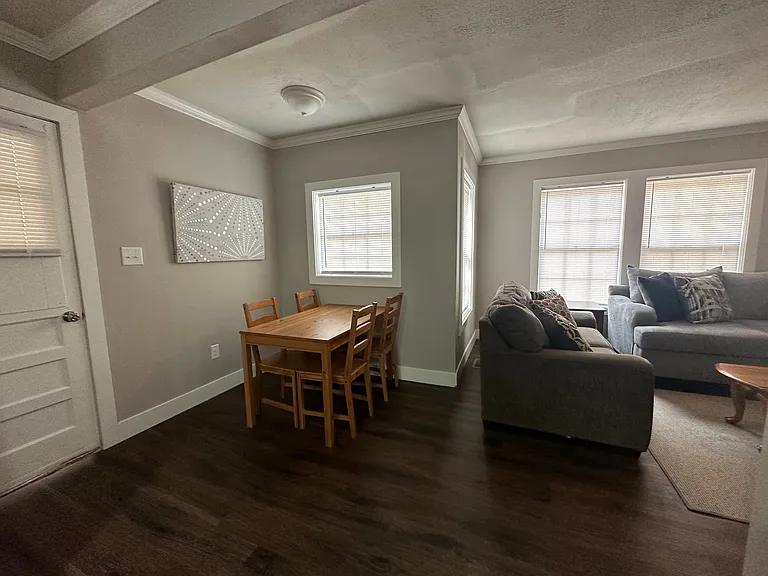 3 bed, 1.0 bath, 1000 sqft, $1,850 — Photo 11