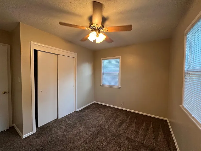 E 36th St — Photo 11