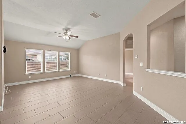 3 bed, 2.0 bath, 1768 sqft, $2,200 — Photo 3