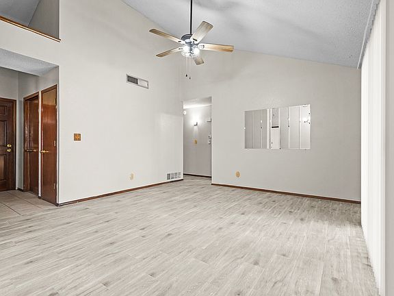 3rd image of 260 Arisano Dr