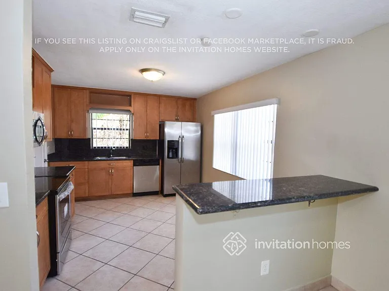 4511 SW 102nd Pl — Photo 4