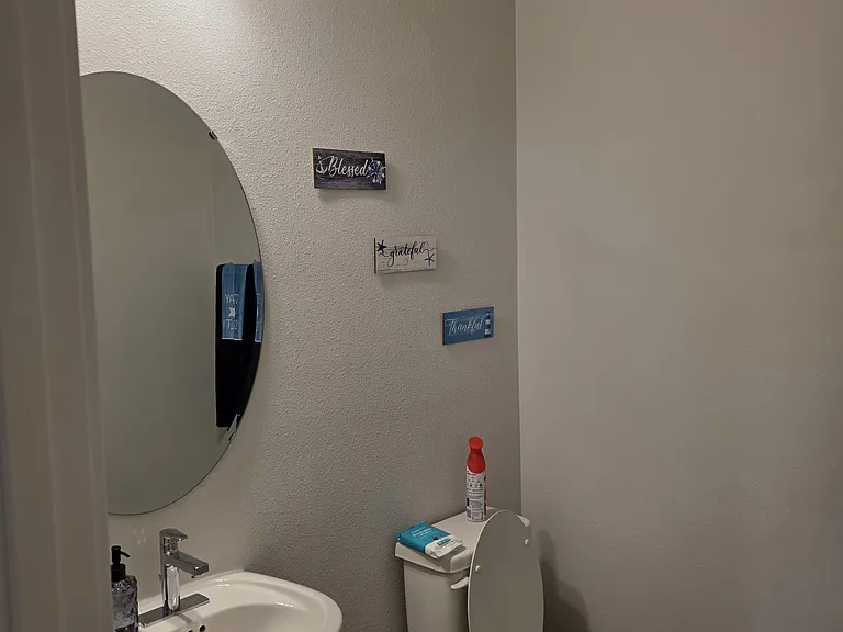 1/2 bath