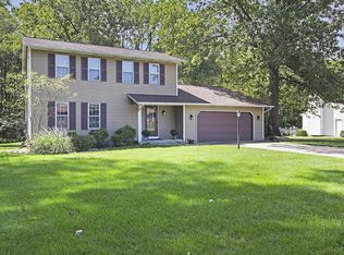 21760 Sandybrook Dr, South Bend, IN 46628