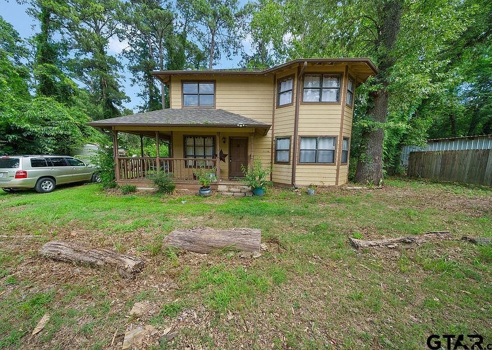 1st image of 20624 Hewitt Cir