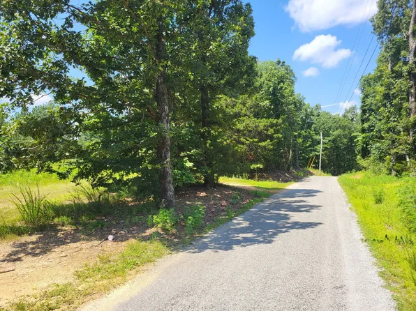0 Strawberry Gables Lot 3, Holladay, TN 38341