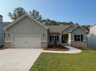 404 Sunset Dr, Statham, GA 30666