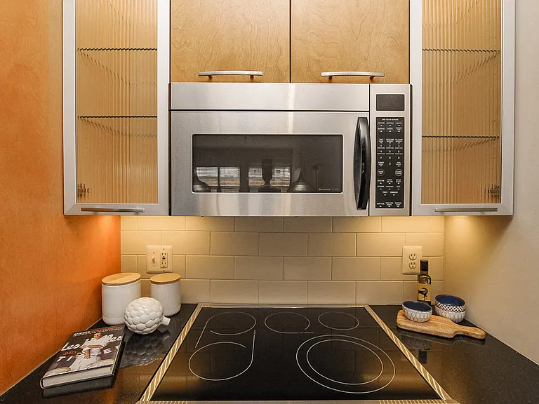 The Hudson Apartments — Photo 2